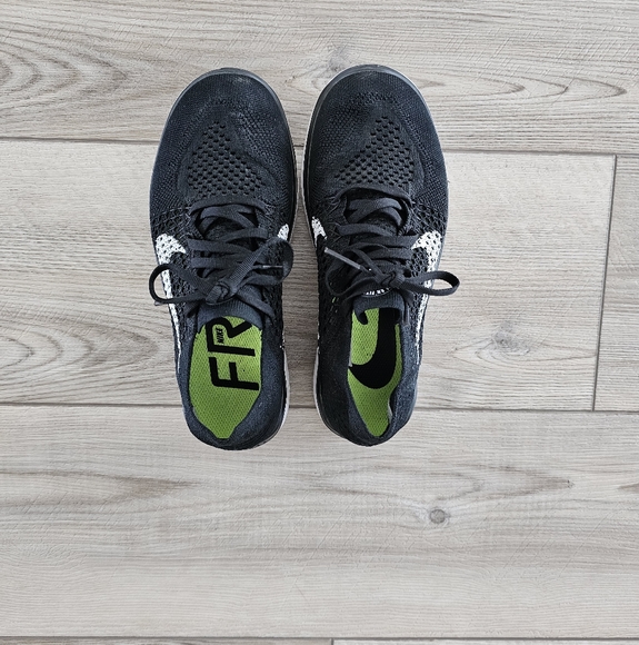 Nike Women's Free Run Nike Flyknit Shoes Black US 6 - Picture 2 of 6